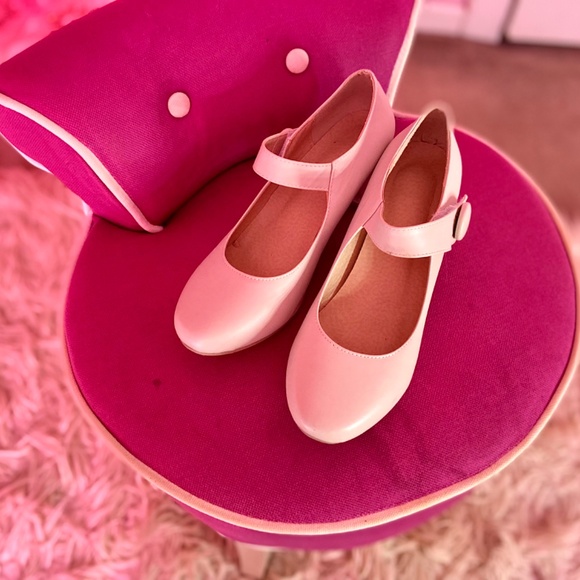 Unique Vintage Nude Kitten Heels Velcro Strap Women’s Shoes Size 8.5 - Picture 5 of 5